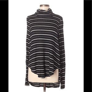Free people- We the free lightweight turtleneck XL